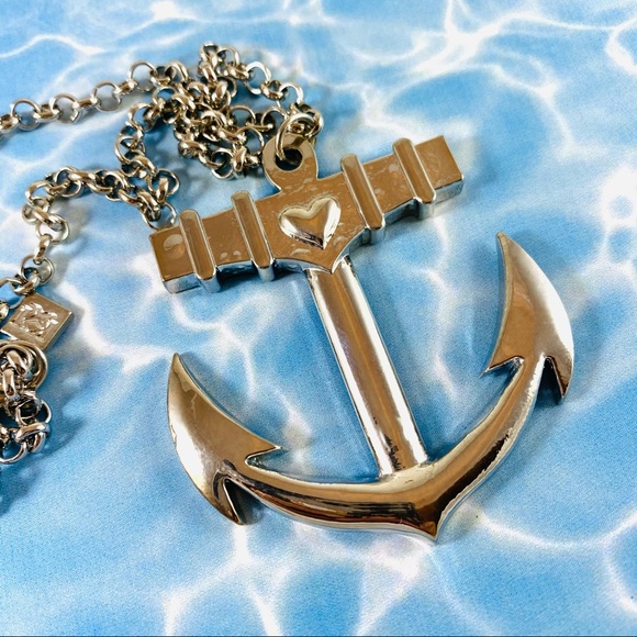 Large silver-tone Anchor pendant necklace sailor pinup - Picture 4 of 5